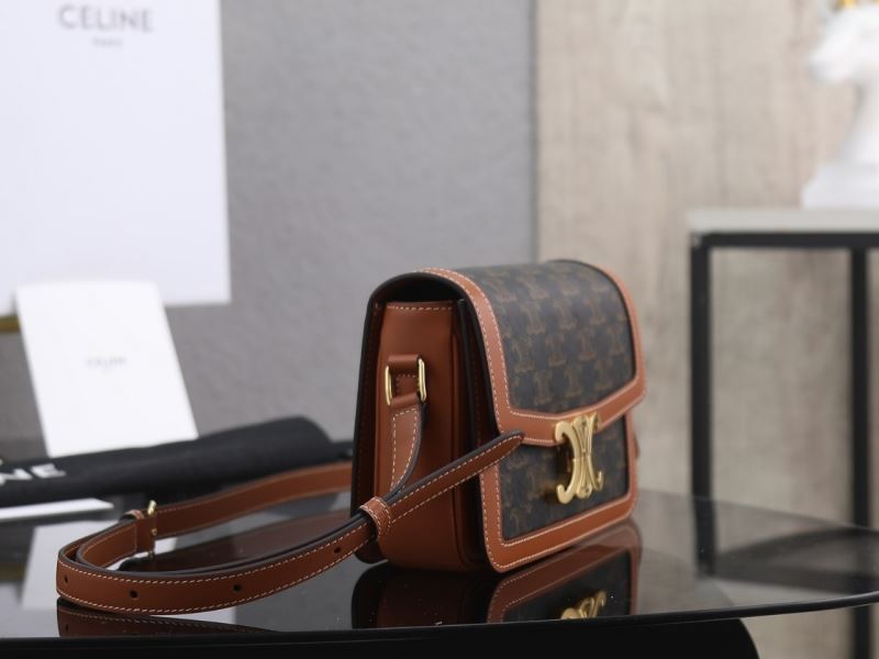 Ce1i*e triomphe bags